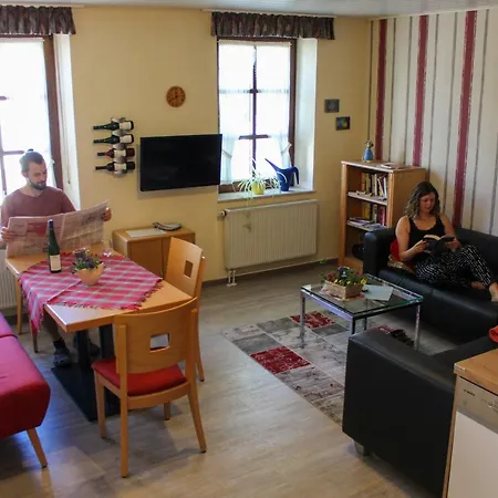 Weingut Gorges-reinhard Apartamento *